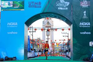 BIB: 1000
                            <button type="button" onclick="openModal(21814327)" class="btn btn-primary btn-sm float-right btn-popup" data-toggle="modal" data-target=".modal-high-quality">
                        <i class="fas fa-shopping-cart"></i> Add to Cart
                    </button>
                                            <button type="button" onclick="isThisMe(21814327, true)" class="btn btn-success btn-sm float-right btn-popup btn-isme hidden" data-toggle="tooltip" data-placement="bottom" title="นี่คือรูปของคุณใช่ไหม คลิกที่นี่เพื่อเอาเข้าอัลบั้ม">
                        <i class="fas fa-plus"></i> Add to album
                    </button>
                    <button type="button" onclick="isThisMe(21814327, false)" class="btn btn-warning btn-sm float-right btn-popup btn-isnotme hidden">
                        <i class="fas fa-ban"></i> Remove from album
                    </button>